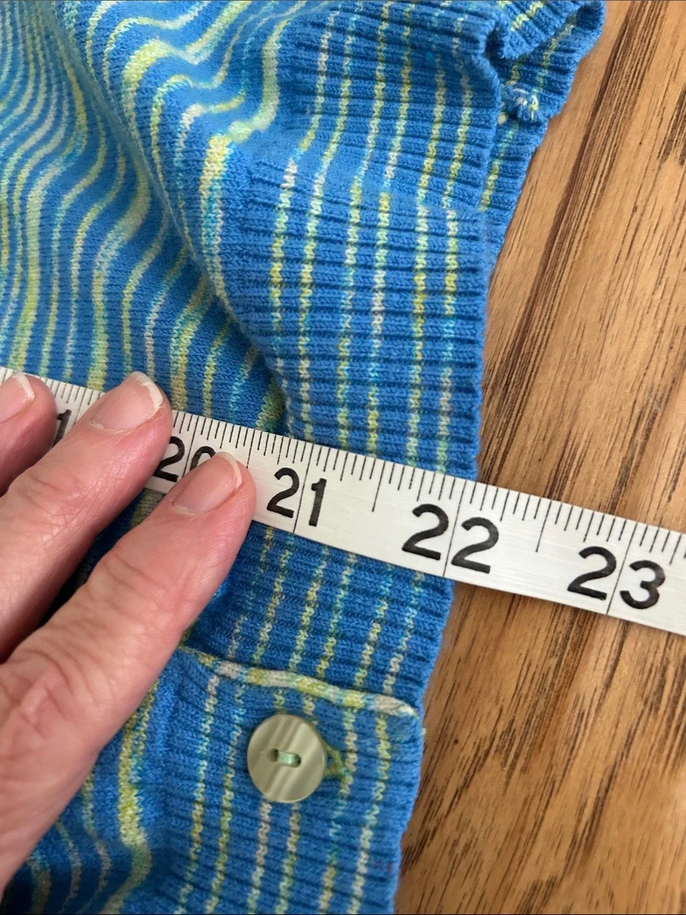 Talbots Cardigan. - Picture 8 of 8